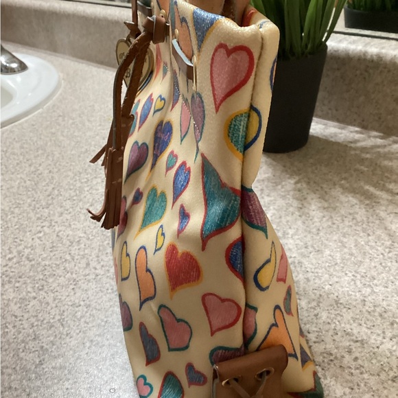 Dooney and Bourke Valentine hearts purse. - Picture 4 of 12